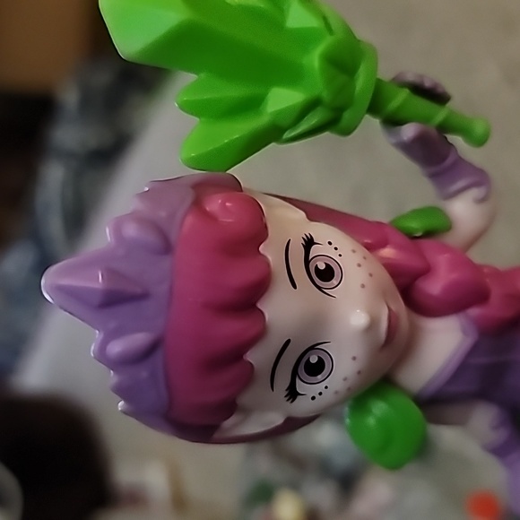 Kinder Maxi Elf Figurine - Picture 5 of 5